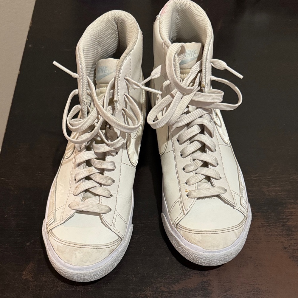 Nike 7Y Blazers - White